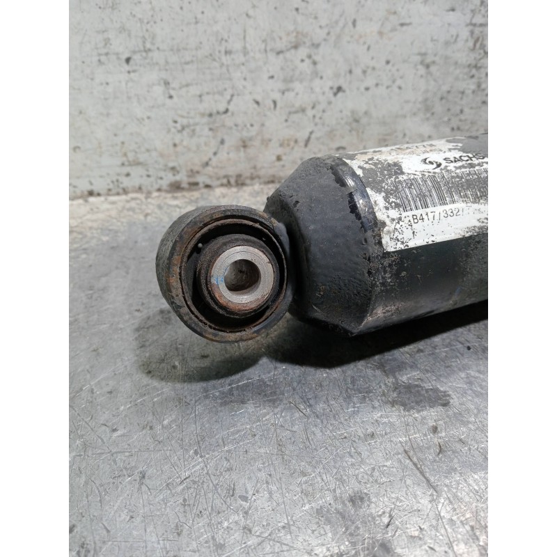 Recambio de amortiguador trasero izquierdo para chrysler voyager (rg) 2.8 crd cat referencia OEM IAM 894104000417  