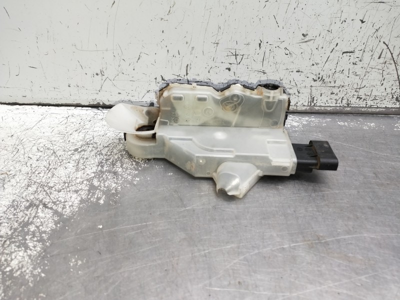 Recambio de motor cierre centralizado delantero izquierdo para citroen c4 cactus bluehdi 100 referencia OEM IAM PSA190384 169433