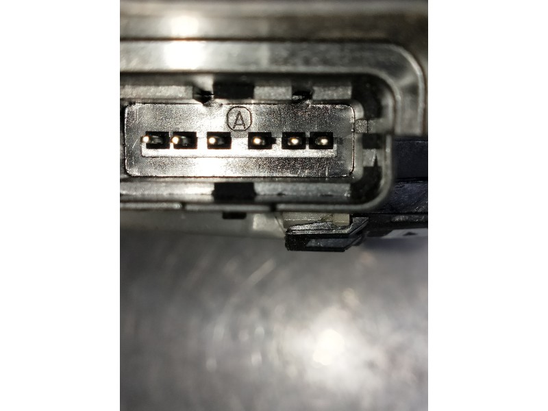 Recambio de motor cierre centralizado delantero izquierdo para citroen c4 cactus bluehdi 100 referencia OEM IAM PSA190384 169433