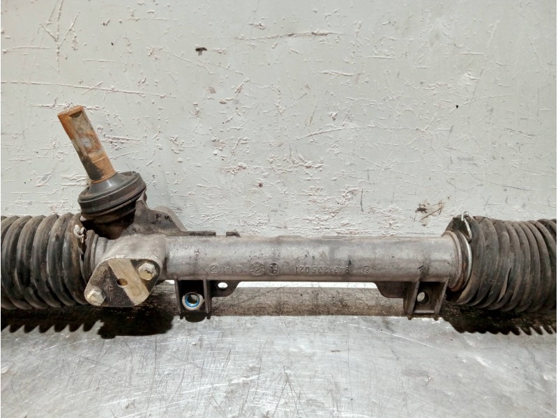 Recambio de cremallera direccion para peugeot 205 berlina 1.4 plus referencia OEM IAM 9431235021  