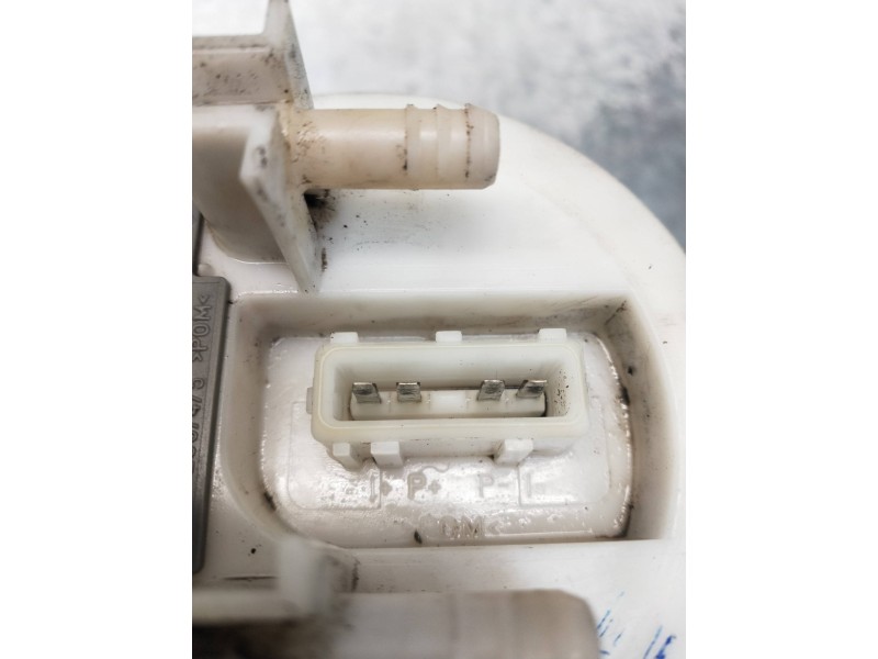 Recambio de bomba combustible para citroen saxo referencia OEM IAM 9637513080  