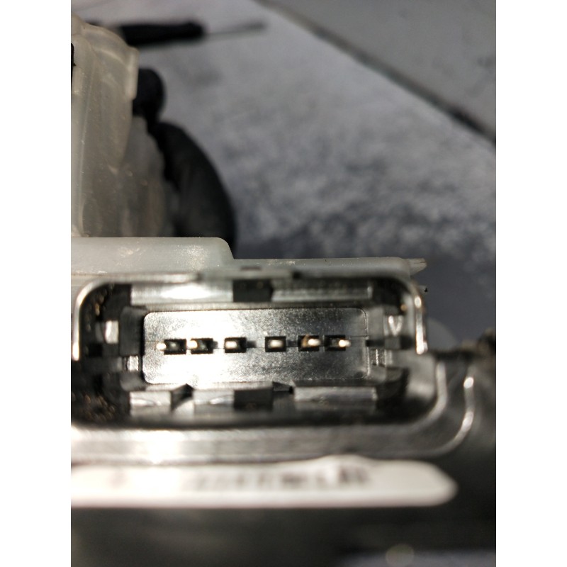 Recambio de motor cierre centralizado trasero derecho para citroen c4 cactus bluehdi 100 referencia OEM IAM PSA190388 16943321 5