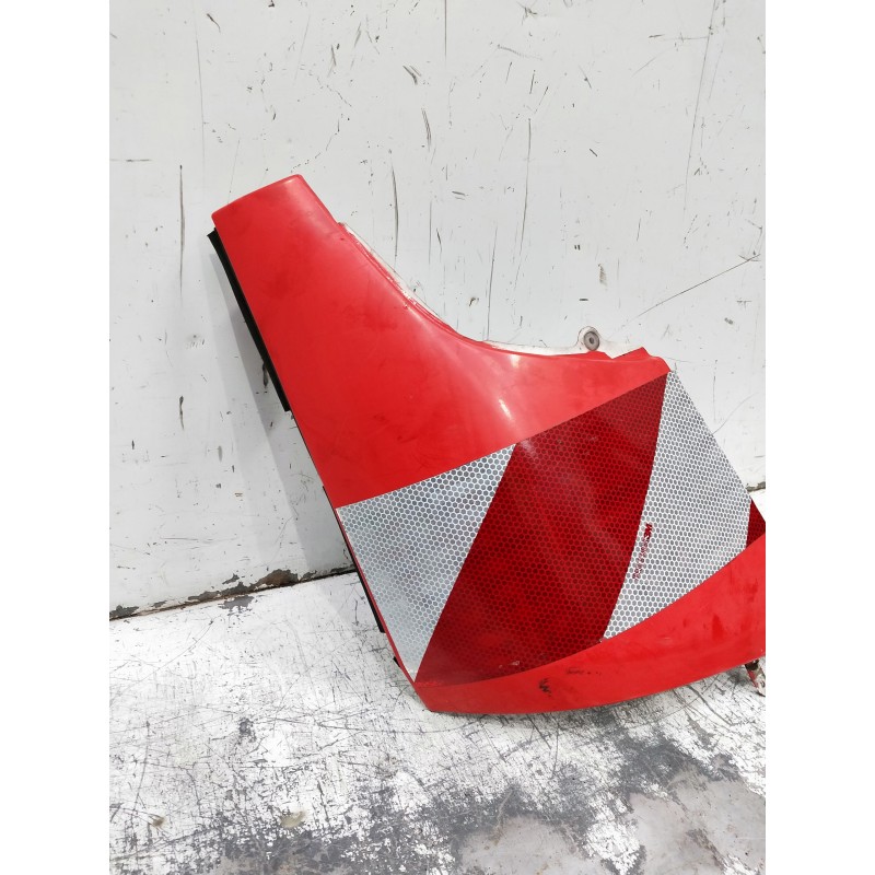 Recambio de aleta delantera izquierda para mitsubishi canter 4.05  chasis 75 cabina individual (comfort) referencia OEM IAM   