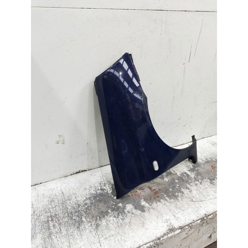 Recambio de aleta delantera derecha para renault clio ii fase ii (b/cb0) referencia OEM IAM   