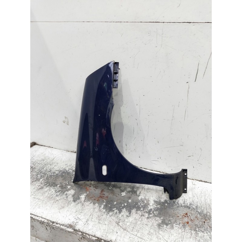 Recambio de aleta delantera derecha para renault clio ii fase ii (b/cb0) referencia OEM IAM   