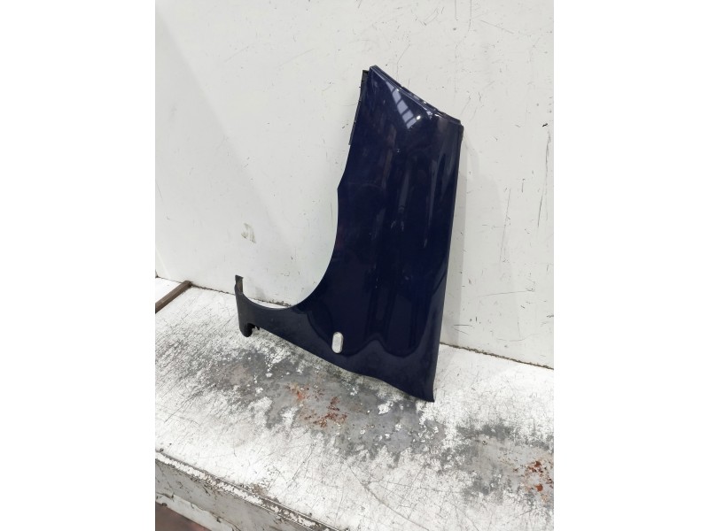 Recambio de aleta delantera izquierda para renault clio ii fase ii (b/cb0) referencia OEM IAM   