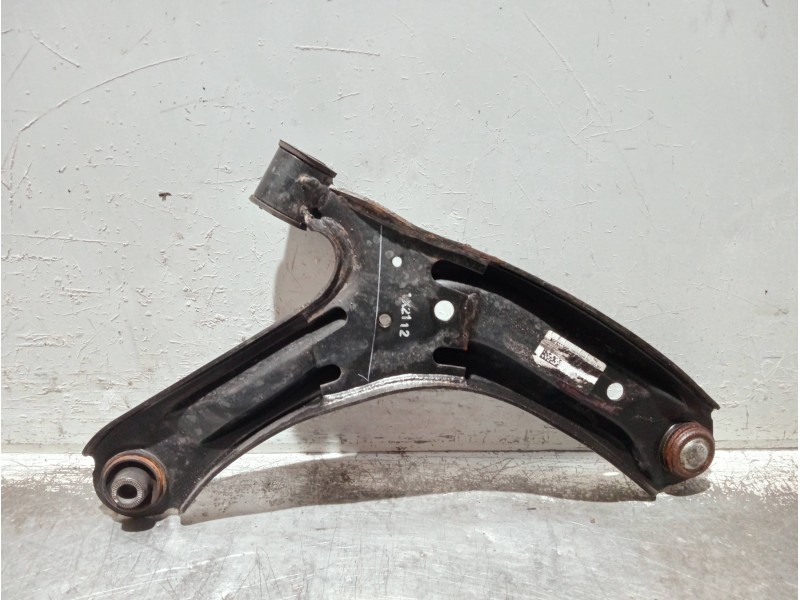 Recambio de brazo suspension inferior delantero izquierdo para dacia spring referencia OEM IAM 545032428R  
