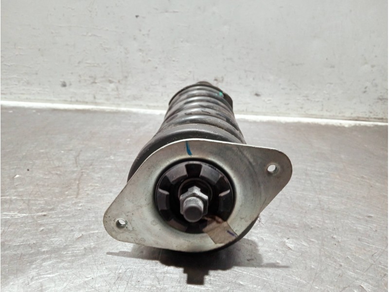 Recambio de amortiguador delantero para dacia spring referencia OEM IAM 543022595R  