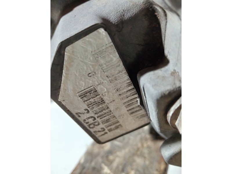 Recambio de caja cambios para peugeot 205 berlina 1.4 plus referencia OEM IAM 2CB21 010158 5V