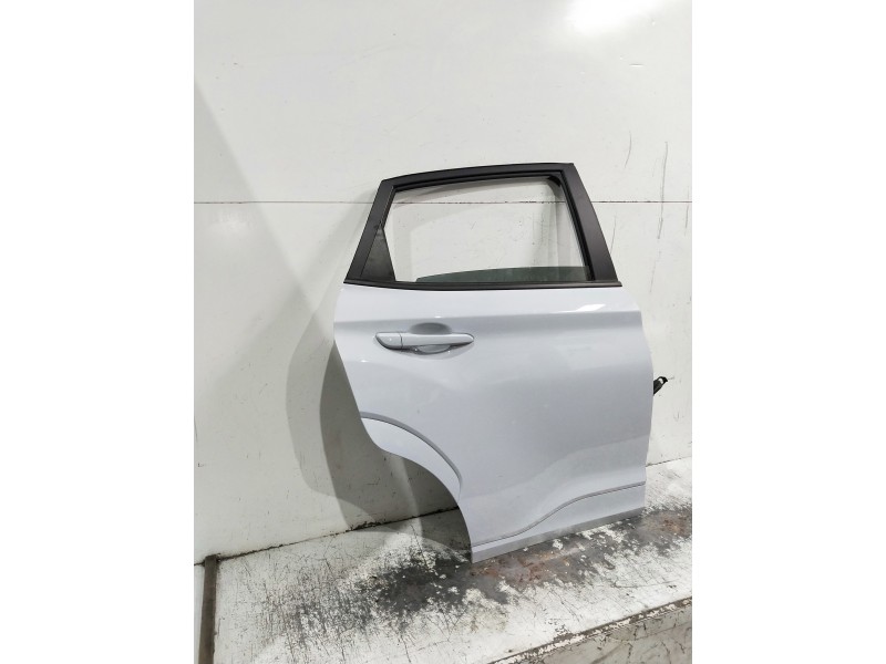 Recambio de puerta trasera izquierda para hyundai kona n os referencia OEM IAM   5P