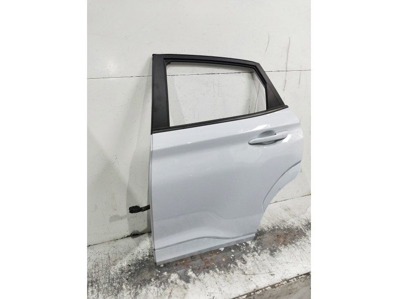Recambio de puerta trasera derecha para hyundai kona n os referencia OEM IAM   5P
