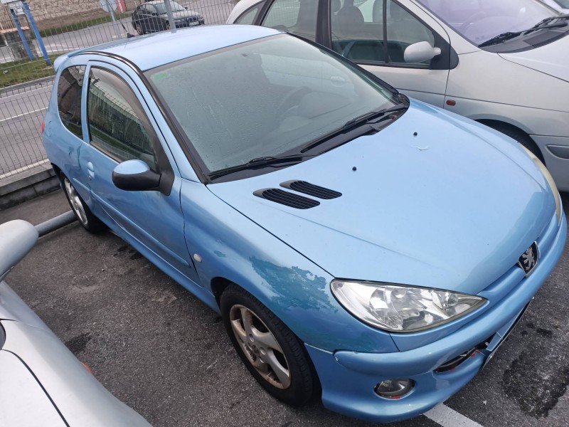 peugeot 206 berlina del año 2004