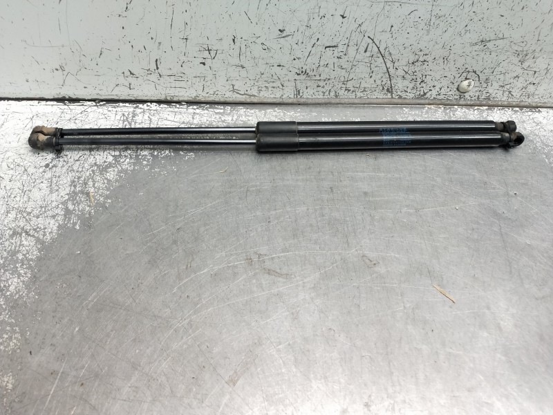 Recambio de amortiguadores capo para citroen c4 cactus bluehdi 100 referencia OEM IAM 9813913880 266505F30390N 34819A23