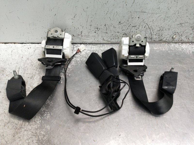 Recambio de juego cinturones trasero para citroen c4 cactus bluehdi 100 referencia OEM IAM 34143651APSA  5P