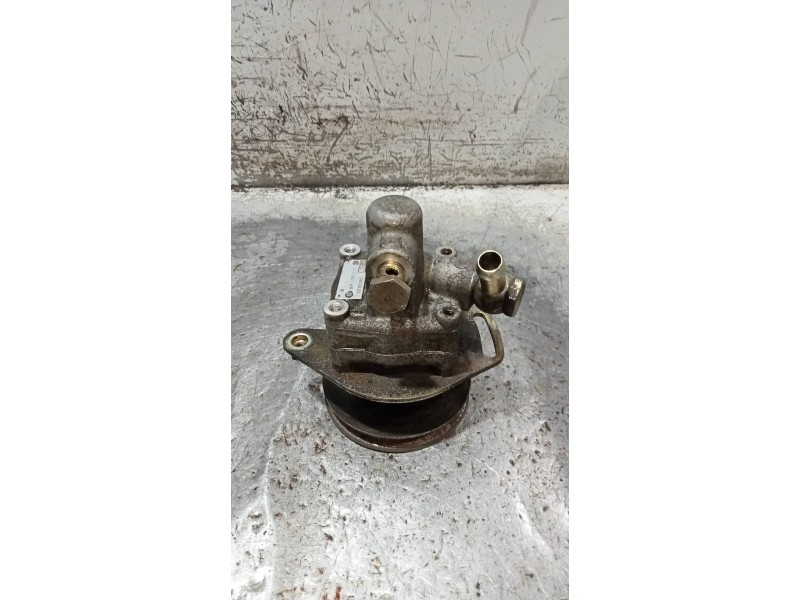 Recambio de bomba direccion para nissan trade 2.3d referencia OEM IAM 7681955283  