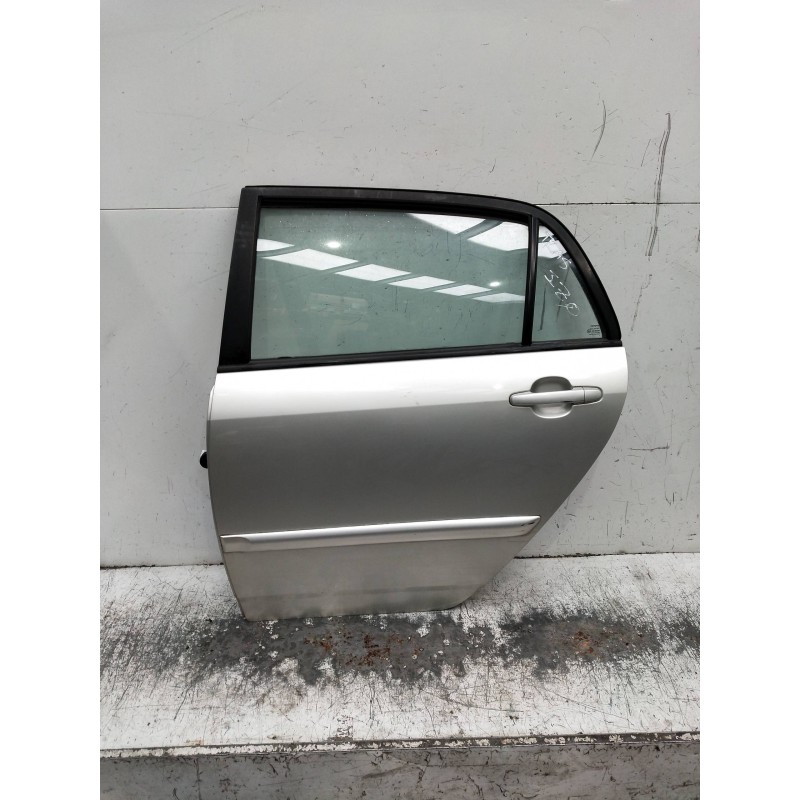 Recambio de puerta trasera izquierda para toyota corolla (e12) 2.0 d-4d sol berlina referencia OEM IAM   5P