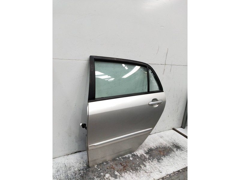 Recambio de puerta trasera izquierda para toyota corolla (e12) 2.0 d-4d sol berlina referencia OEM IAM   5P