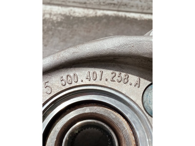 Recambio de mangueta delantera derecha para seat leon (5f1) referencia OEM IAM 5Q0401258A  