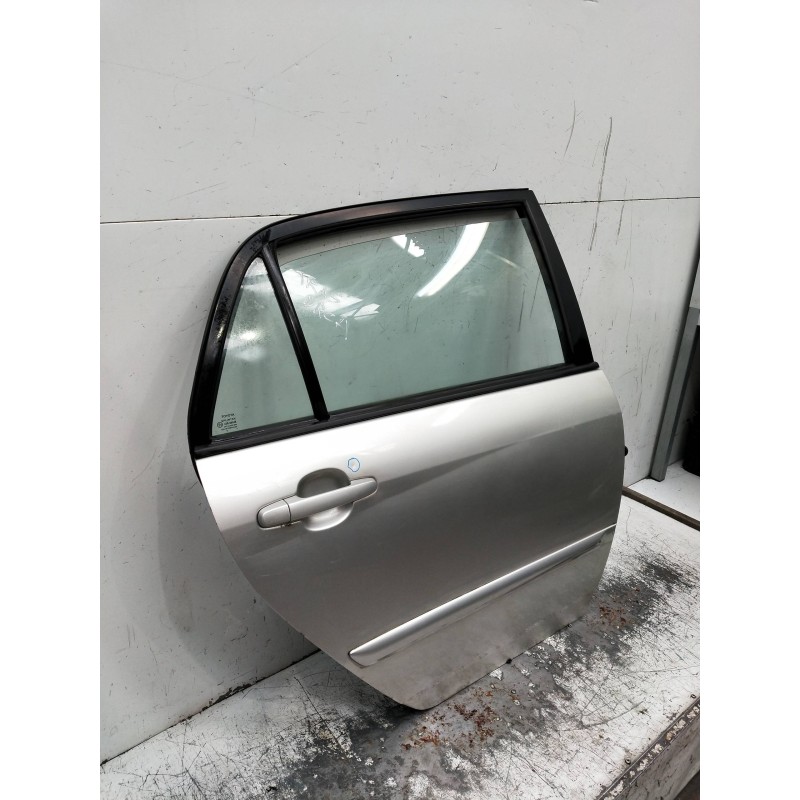 Recambio de puerta trasera derecha para toyota corolla (e12) 2.0 d-4d sol berlina referencia OEM IAM   5P