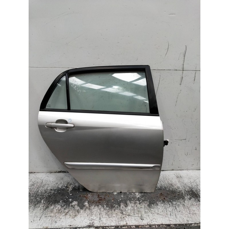 Recambio de puerta trasera derecha para toyota corolla (e12) 2.0 d-4d sol berlina referencia OEM IAM   5P
