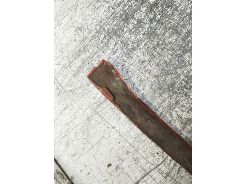 Recambio de rejilla delantera para volkswagen polo berlina (6n1) referencia OEM IAM  OJO VER FOTOS PATILLA ROTA