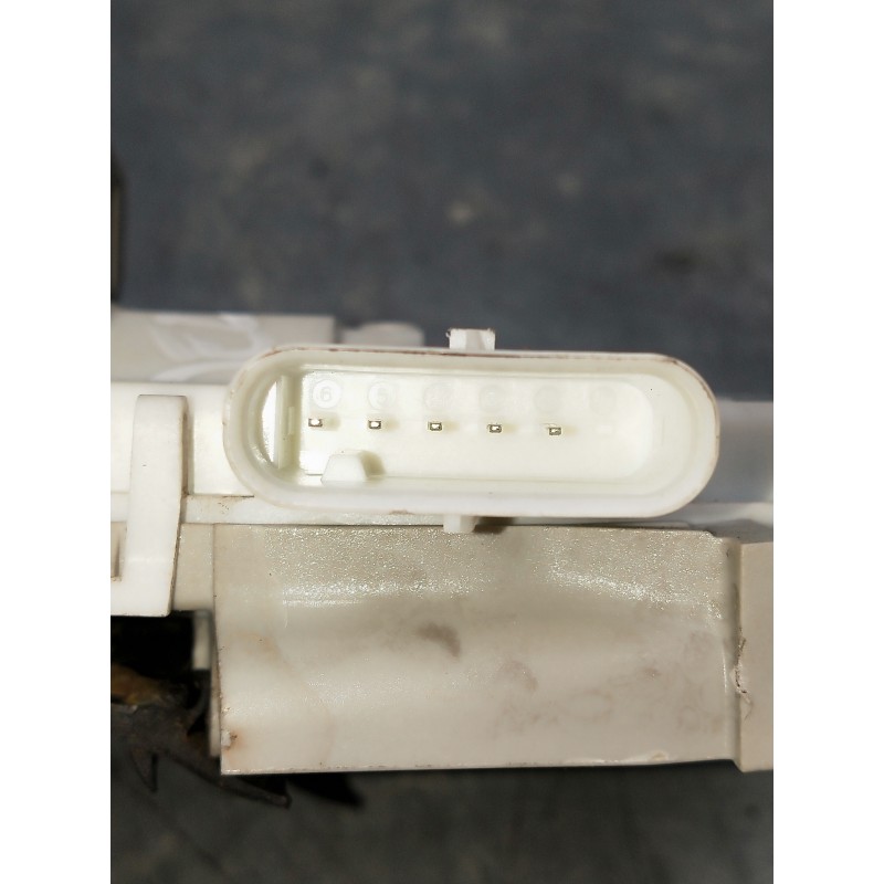 Recambio de motor cierre centralizado delantero derecho para audi a3 sedán (8vm) referencia OEM IAM 8X1837016C  5P