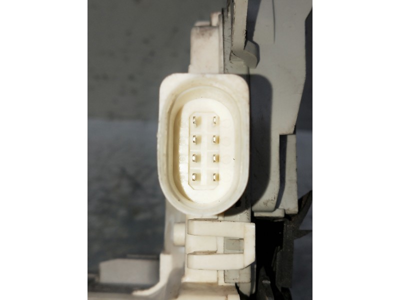 Recambio de motor cierre centralizado trasero derecho para audi a3 sedán (8vm) referencia OEM IAM 4G0839016E  5P