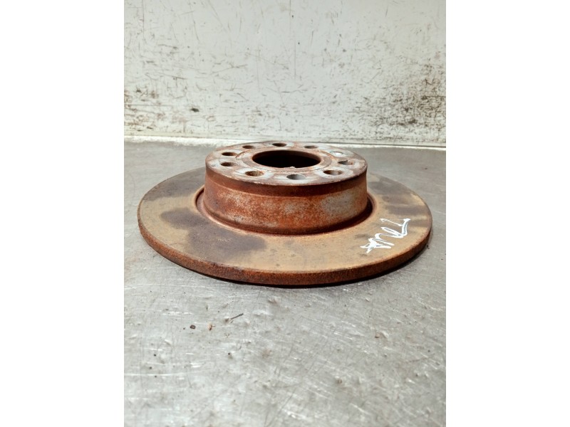 Recambio de disco freno trasero para seat leon (5f1) referencia OEM IAM   