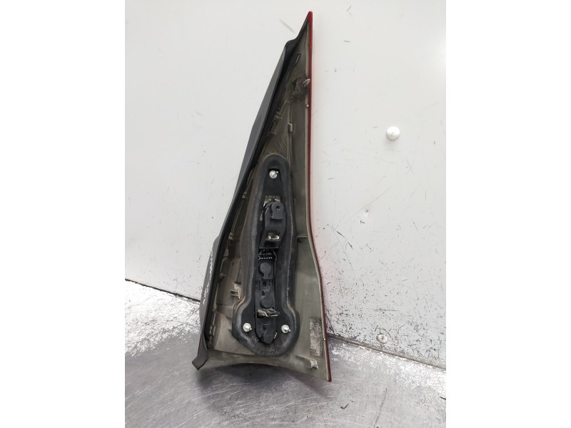 Recambio de piloto trasero izquierdo para renault megane ii familiar referencia OEM IAM 8200417349 2VP98200601 