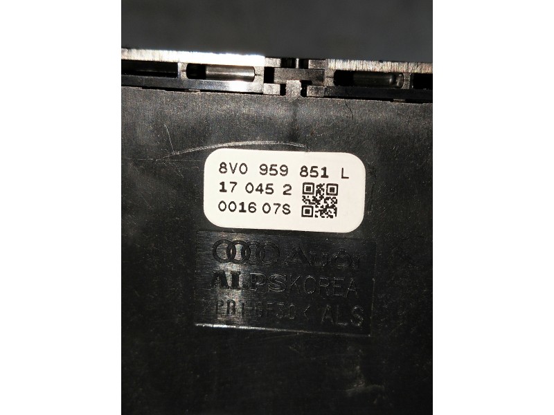 Recambio de mando elevalunas delantero izquierdo para audi a3 sedán (8vm) referencia OEM IAM 8V0959851L 170452 5P