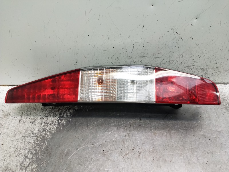 Recambio de piloto trasero derecho para fiat doblo (119) referencia OEM IAM 040600999000  