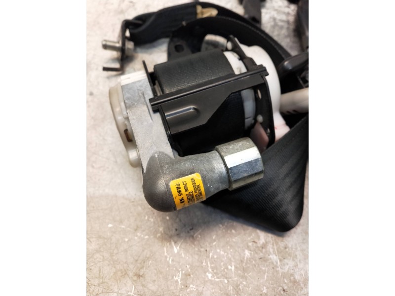 Recambio de juego cinturones delantero para mazda 5 berl. (cr) referencia OEM IAM   5P