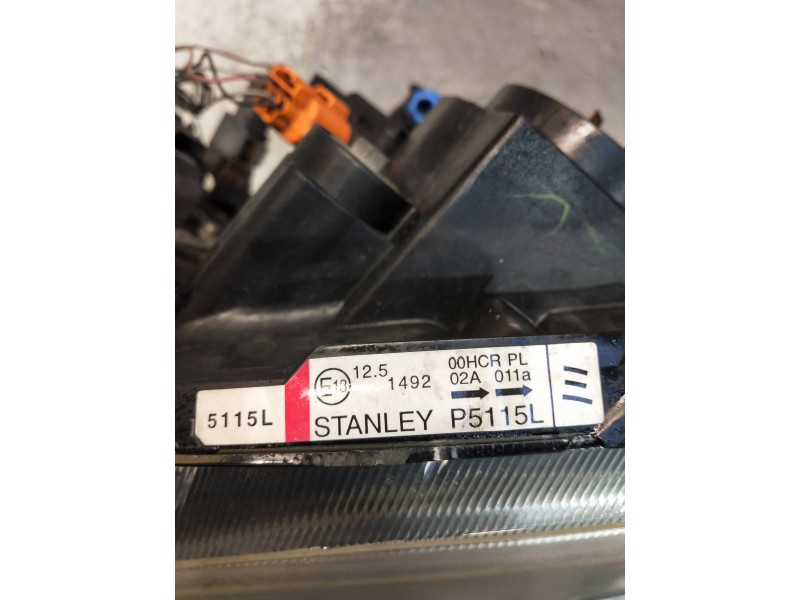 Recambio de faro izquierdo para mazda 5 berl. (cr) referencia OEM IAM   