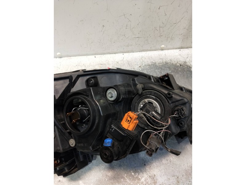Recambio de faro izquierdo para mazda 5 berl. (cr) referencia OEM IAM   