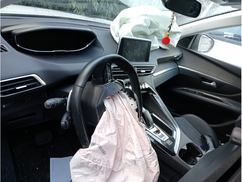 peugeot 3008 del año 2020