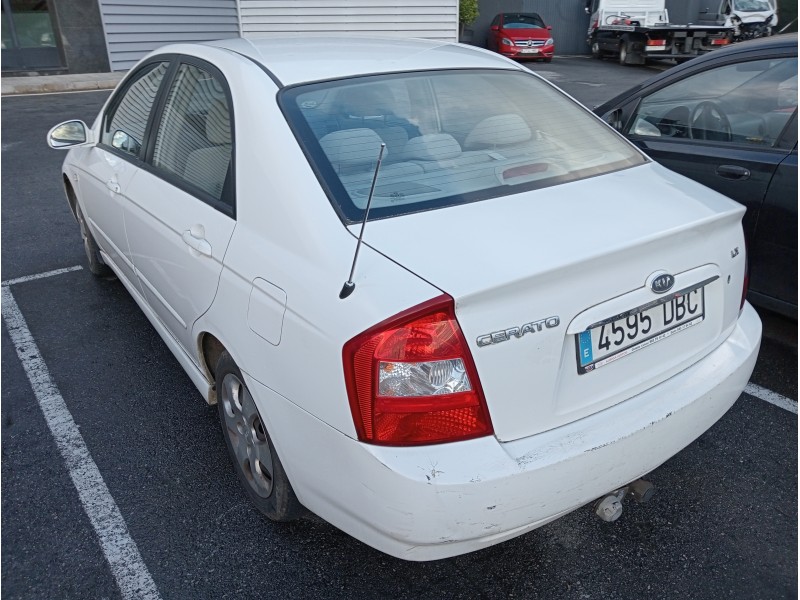 kia cerato del año 2004