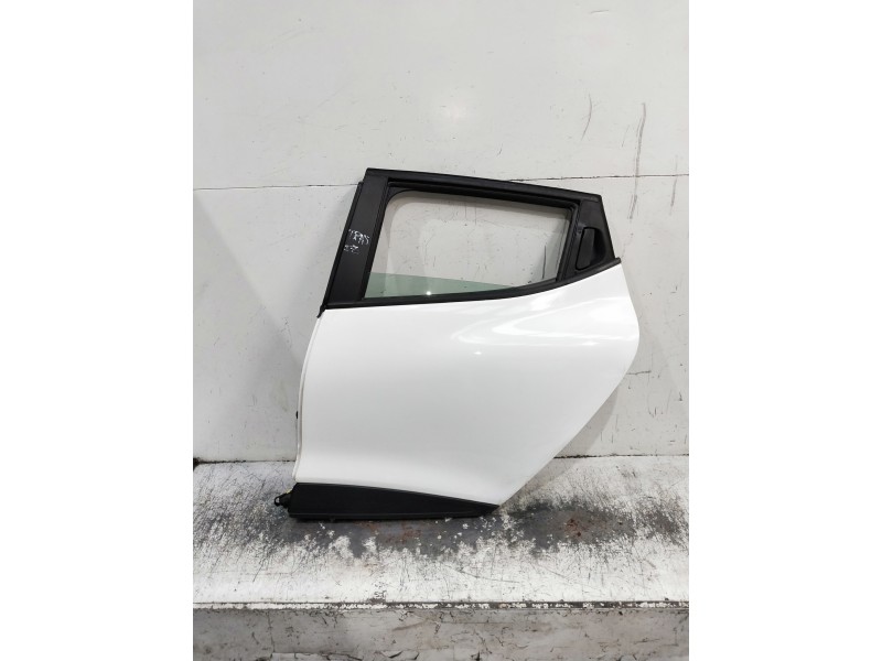 Recambio de puerta trasera izquierda para renault clio iv referencia OEM IAM   5P