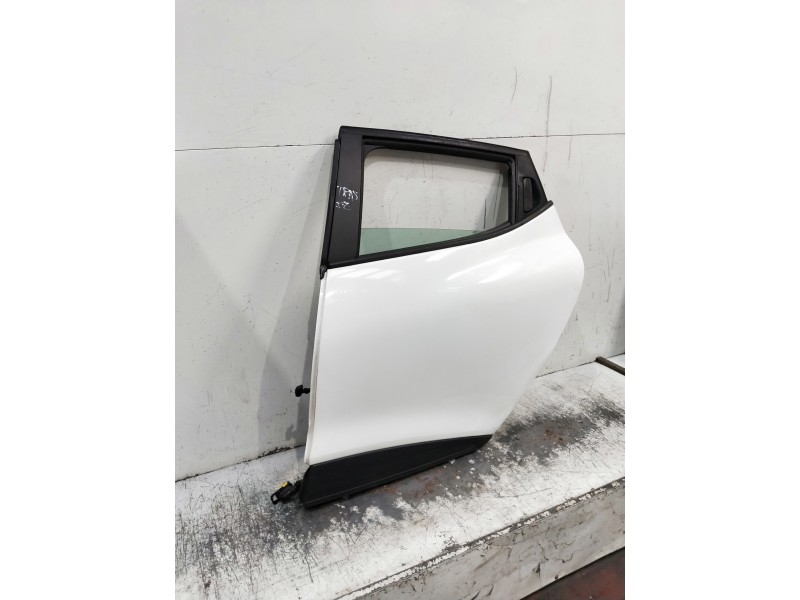 Recambio de puerta trasera izquierda para renault clio iv referencia OEM IAM   5P
