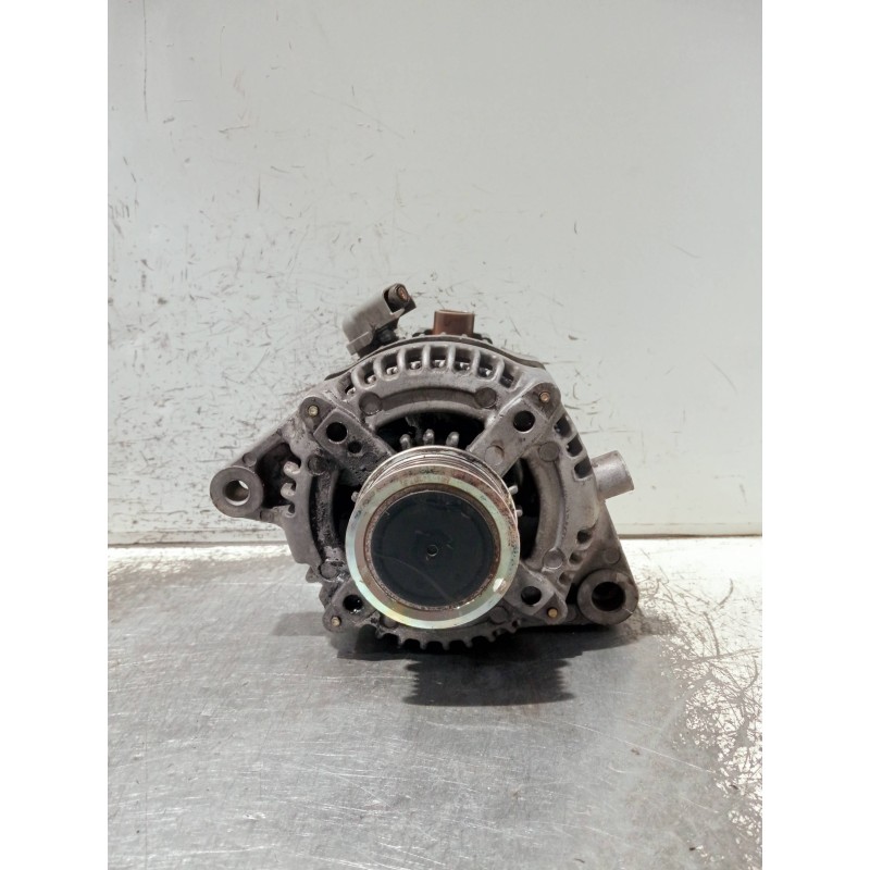Recambio de alternador para toyota corolla (e12) 2.0 d-4d sol berlina referencia OEM IAM 2706027090 1042103431 