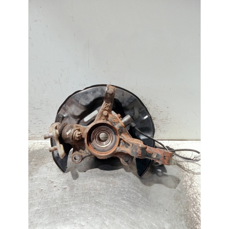 Recambio de mangueta delantera izquierda para toyota corolla (e12) 2.0 d-4d sol berlina referencia OEM IAM   