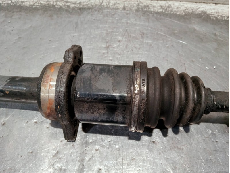 Recambio de transmision delantera derecha para toyota corolla (e12) 2.0 d-4d sol berlina referencia OEM IAM   