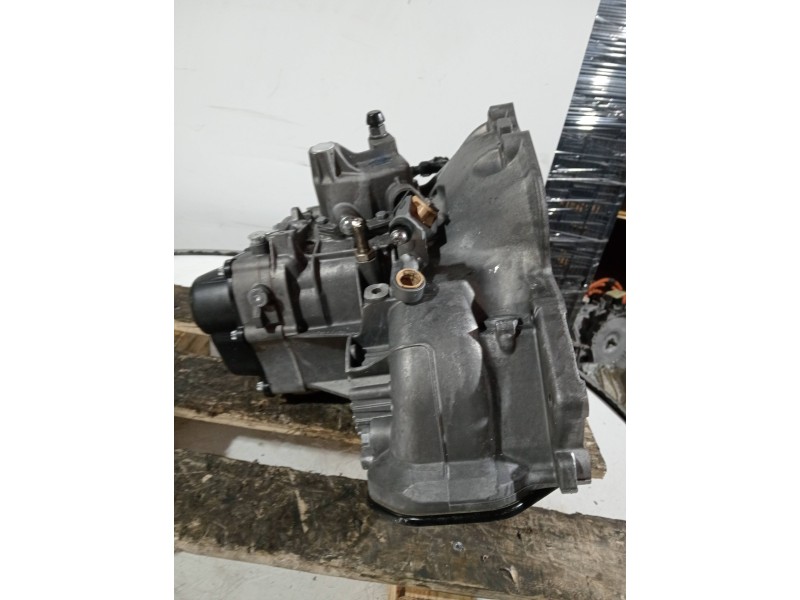 Recambio de caja cambios para opel corsa d 1.4 16v referencia OEM IAM B0823 B082324552C518 5V