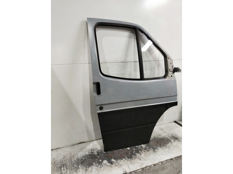 Recambio de puerta delantera derecha para ford transit, caja cerrada 86/92 referencia OEM IAM   6P
