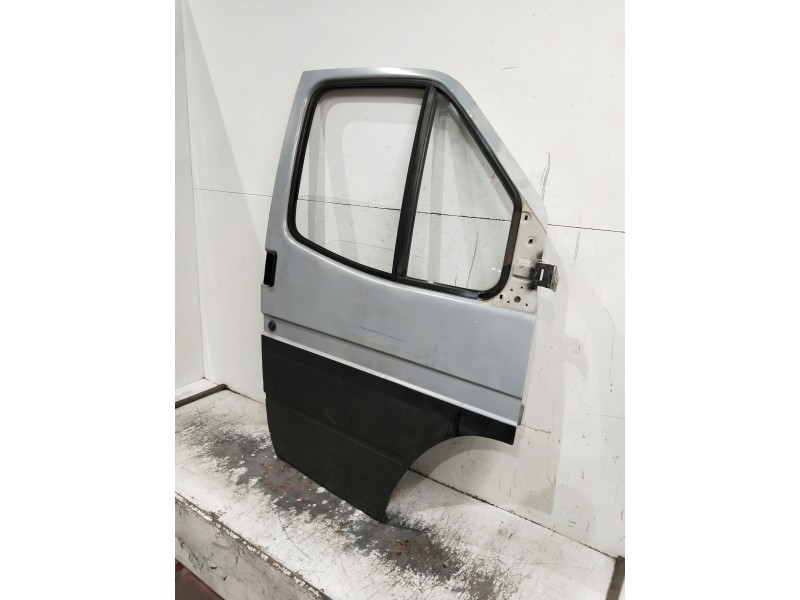 Recambio de puerta delantera derecha para ford transit, caja cerrada 86/92 referencia OEM IAM   6P