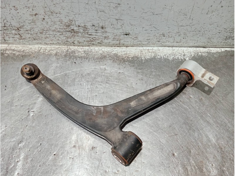 Recambio de brazo suspension inferior delantero derecho para citroen xsara picasso referencia OEM IAM   