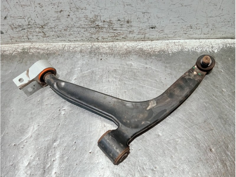 Recambio de brazo suspension inferior delantero izquierdo para citroen xsara picasso referencia OEM IAM   