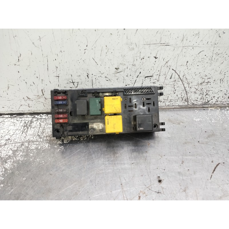 Recambio de caja reles / fusibles para mercedes clase e (w210) berlina diesel referencia OEM IAM A0025451801 28565506 