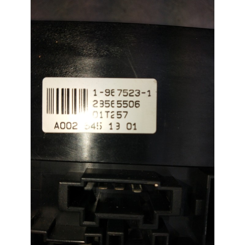 Recambio de caja reles / fusibles para mercedes clase e (w210) berlina diesel referencia OEM IAM A0025451801 28565506 