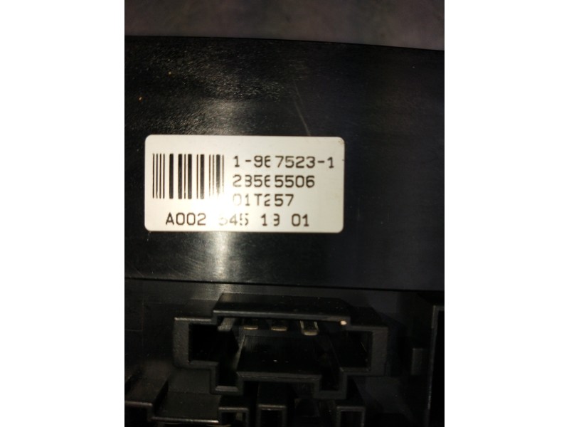 Recambio de caja reles / fusibles para mercedes clase e (w210) berlina diesel referencia OEM IAM A0025451801 28565506 