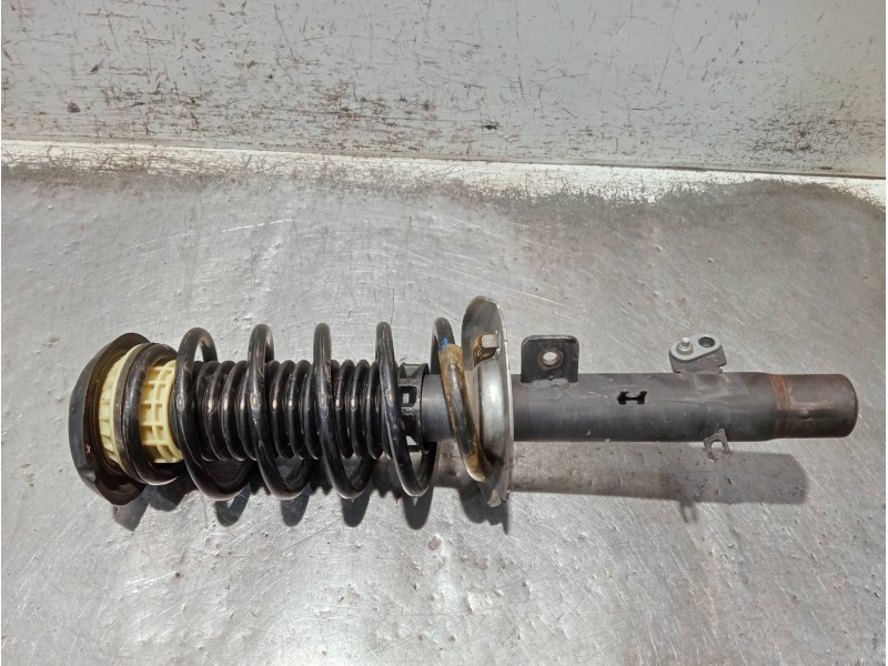 Recambio de amortiguador delantero derecho para peugeot 207 1.4 hdi referencia OEM IAM   